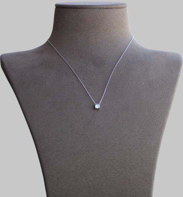 Gümüş Tek Taş Kolye